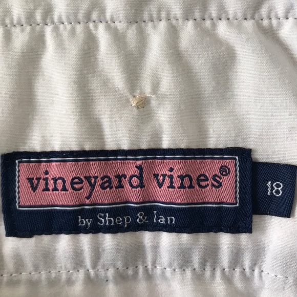 Vineyard Vines size 18 shorts - Picture 3 of 3